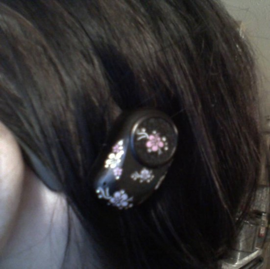 Kristi Hurley and her daughter wear BAHAs (bone-anchored hearing aids). Kristi has worn Oticon Pronto Pro for three years, and her daughter just got hers. Lipreading Mom likes your ear style.